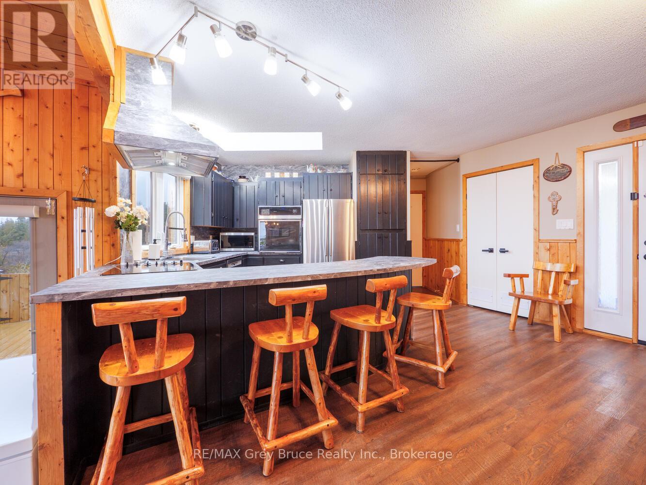 157 Zorra Drive, Northern Bruce Peninsula, Ontario  N0H 2R0 - Photo 17 - X12331929