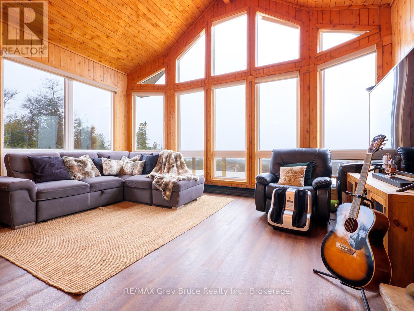 157 Zorra Drive, Northern Bruce Peninsula, Ontario  N0H 2R0 - Photo 21 - X12331929