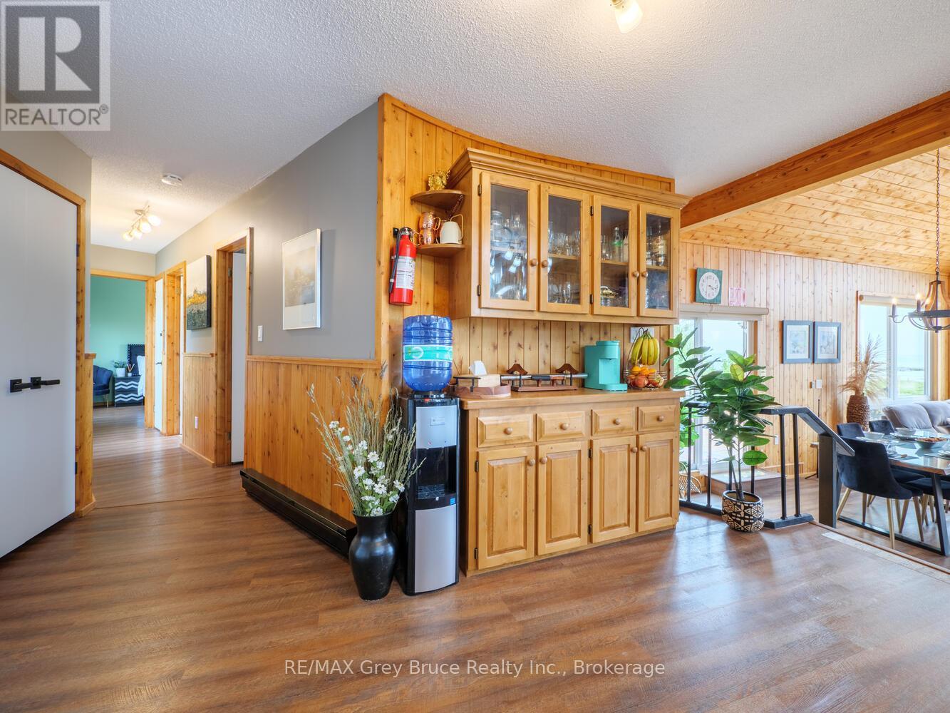 157 Zorra Drive, Northern Bruce Peninsula, Ontario  N0H 2R0 - Photo 30 - X12331929