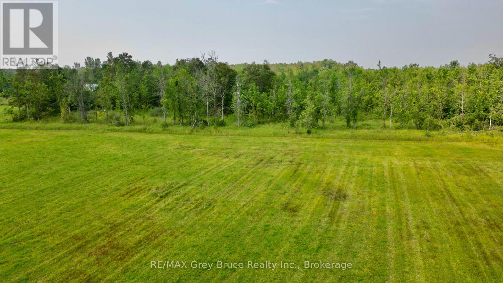 61 Crawford Drive, South Bruce Peninsula, Ontario  N0H 2T0 - Photo 12 - X12331956