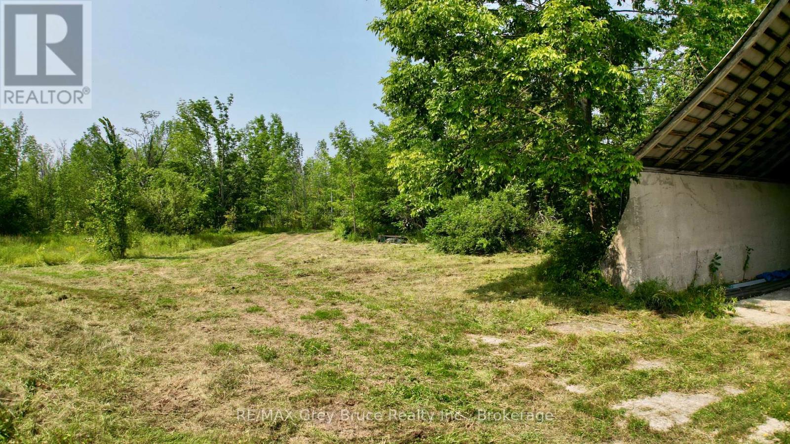 61 Crawford Drive, South Bruce Peninsula, Ontario  N0H 2T0 - Photo 33 - X12331956