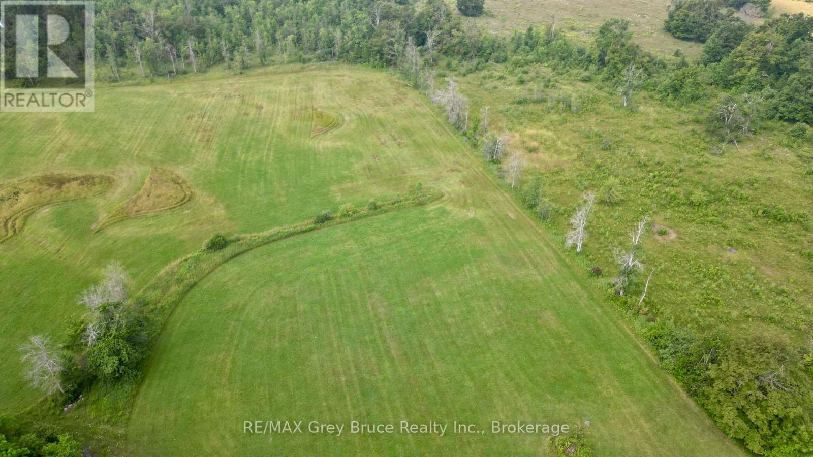 61 Crawford Drive, South Bruce Peninsula, Ontario  N0H 2T0 - Photo 9 - X12331956
