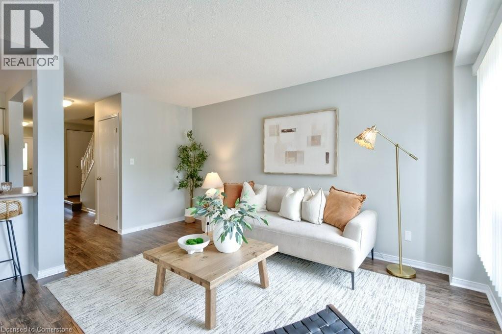 84 WESTMEADOW Drive Unit# 2, Kitchener, Ontario