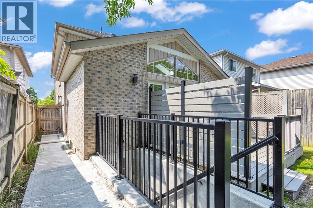 50 Inge Court, Kitchener, Ontario  N2K 3V7 - Photo 4 - 40758529