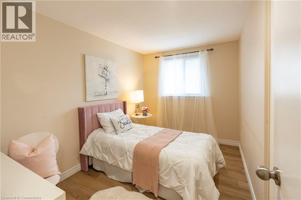 151 Greendale Crescent, Kitchener, Ontario  N2A 2R5 - Photo 10 - 40758456