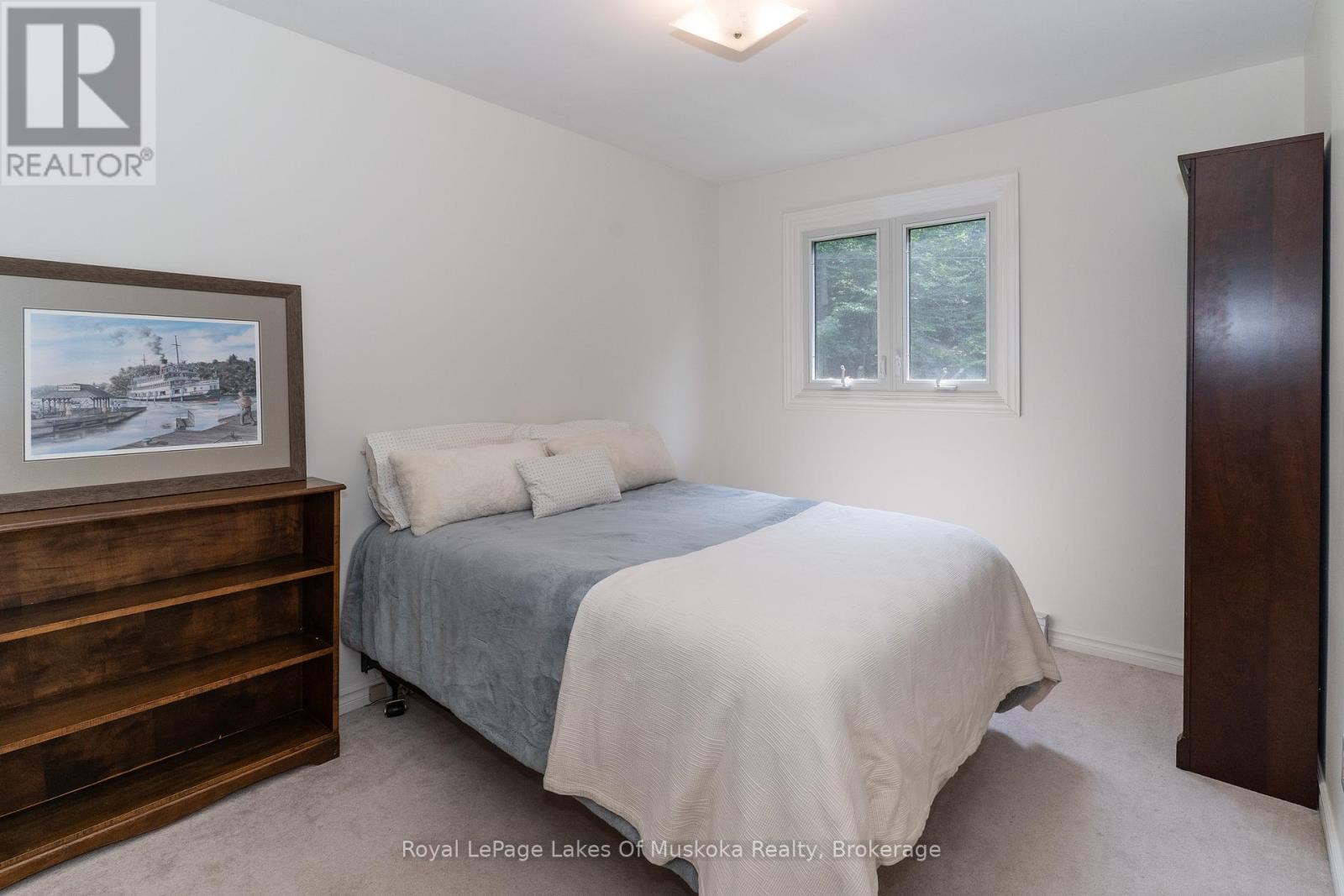 21 Harris Street, Muskoka Lakes, Ontario  P0B 1J0 - Photo 17 - X12332237