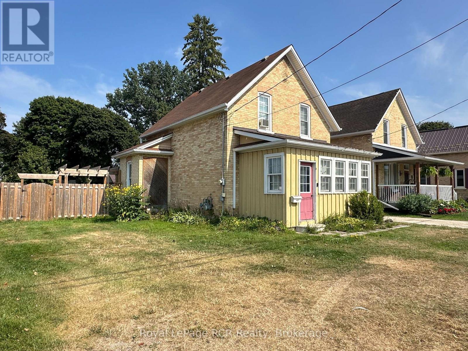 403 7th Avenue, Hanover, Ontario  N4N 2J1 - Photo 3 - X12332404