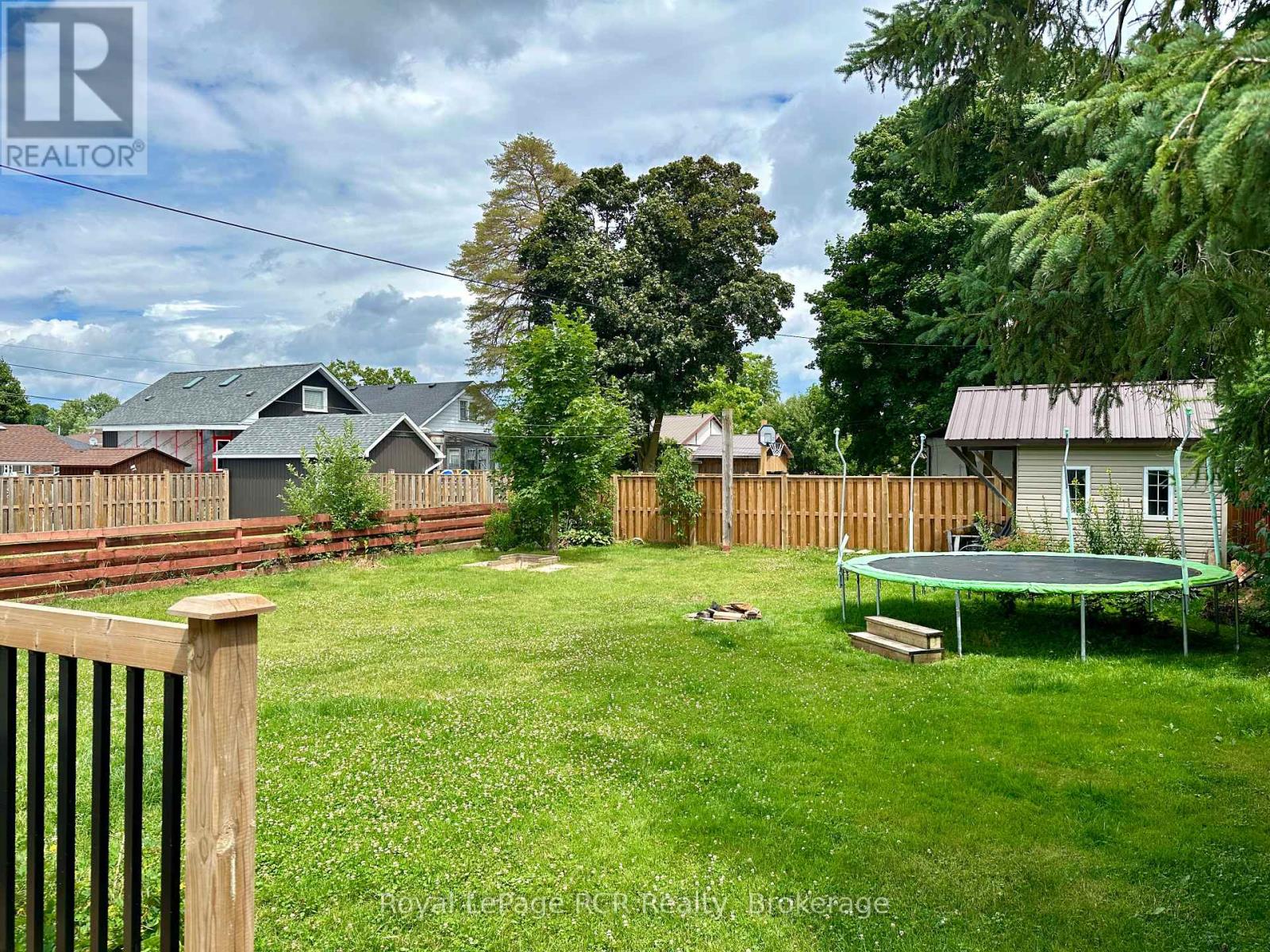 403 7th Avenue, Hanover, Ontario  N4N 2J1 - Photo 4 - X12332404