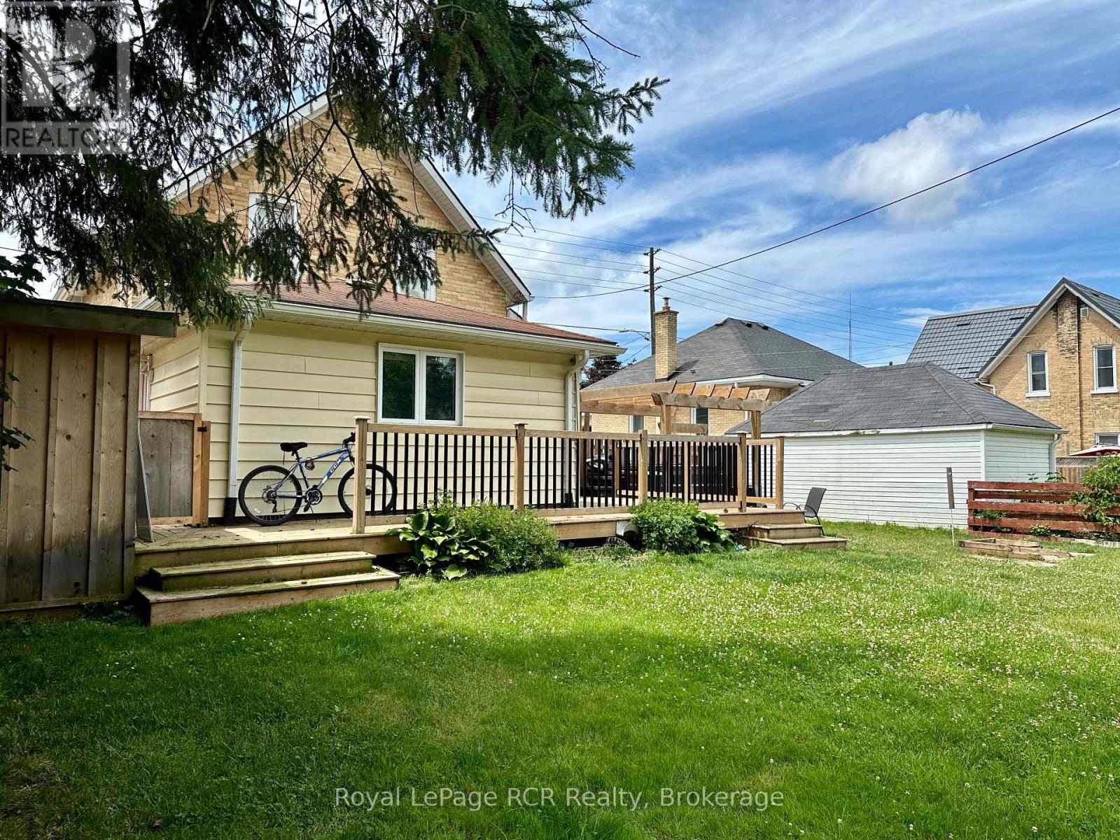 403 7th Avenue, Hanover, Ontario  N4N 2J1 - Photo 6 - X12332404
