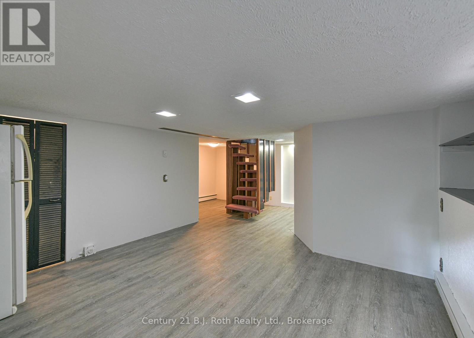 535 High Street, Orillia, Ontario  L3V 4X9 - Photo 20 - S12332700