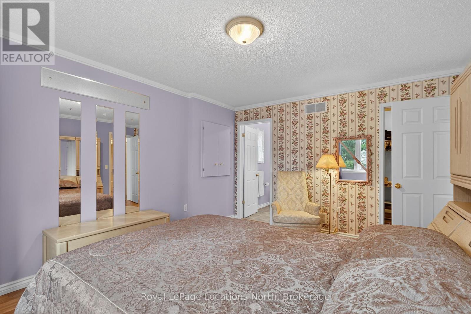 66 Pennsylvania Avenue, Wasaga Beach, Ontario  L9Z 3A8 - Photo 13 - S12332823