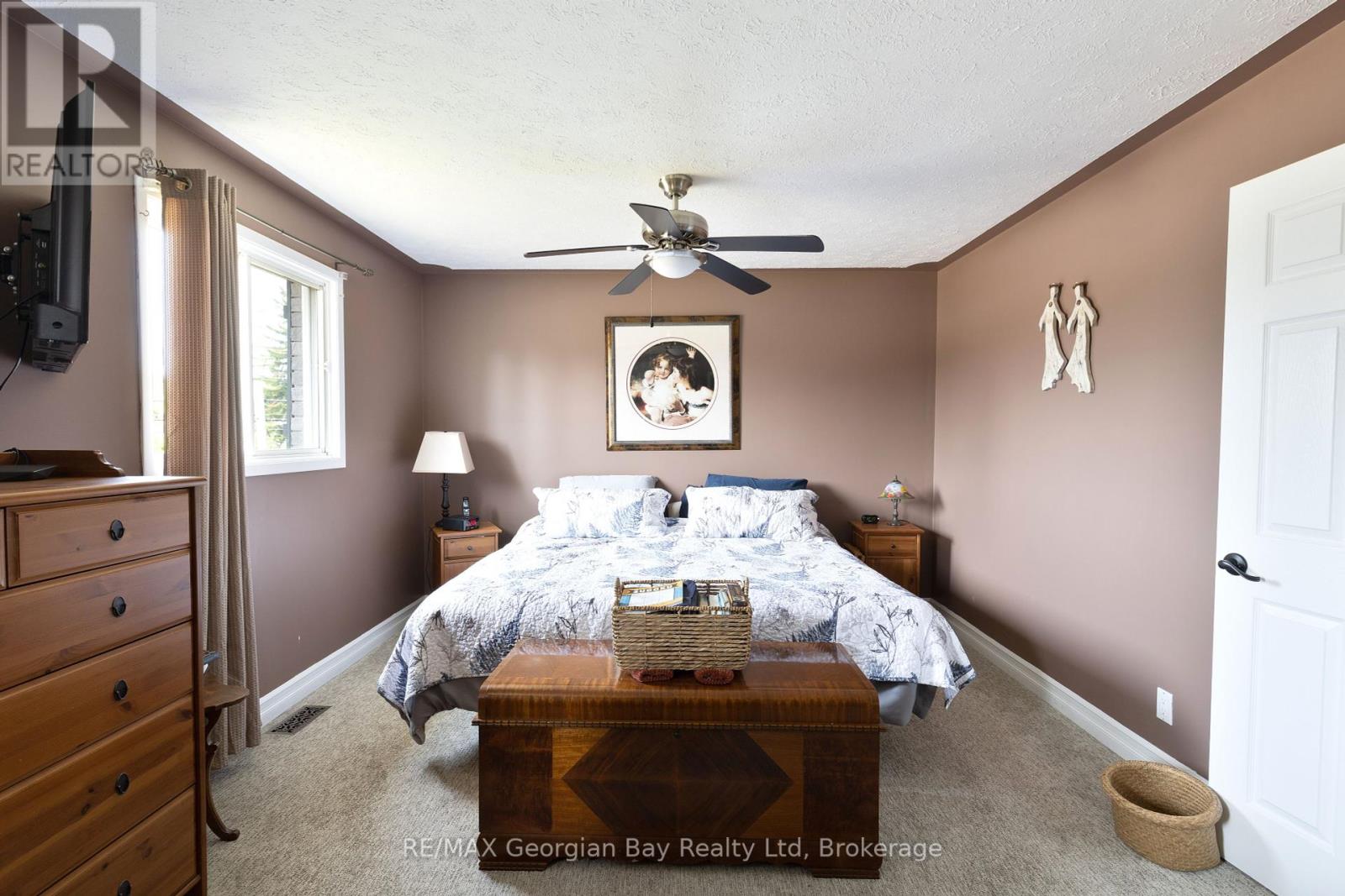 5 Easton Avenue, Tay, Ontario  L0K 1R0 - Photo 12 - S12333014
