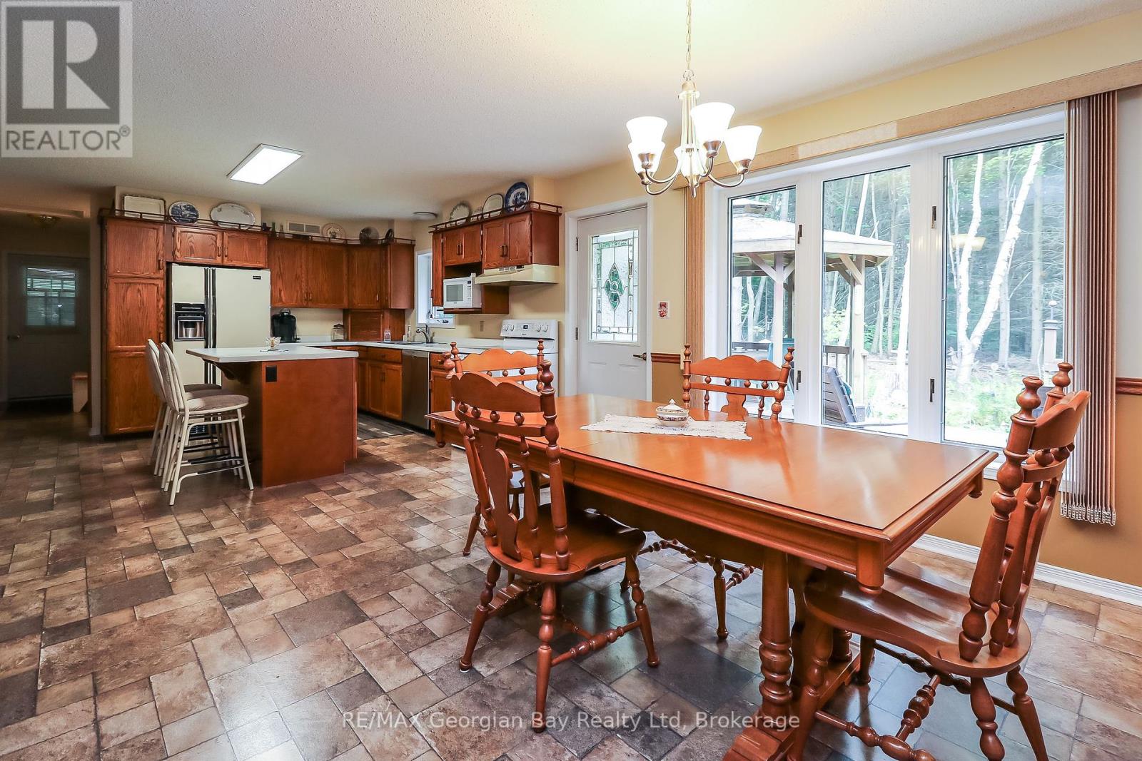 436 Puddicombe Road, Midland, Ontario  L4R 5G7 - Photo 11 - S12333020