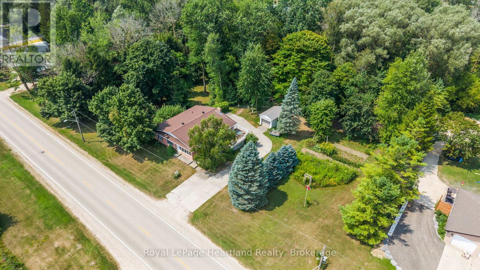 23 Mill Street E, Minto, Ontario  N0G 1M0 - Photo 1 - X12333017