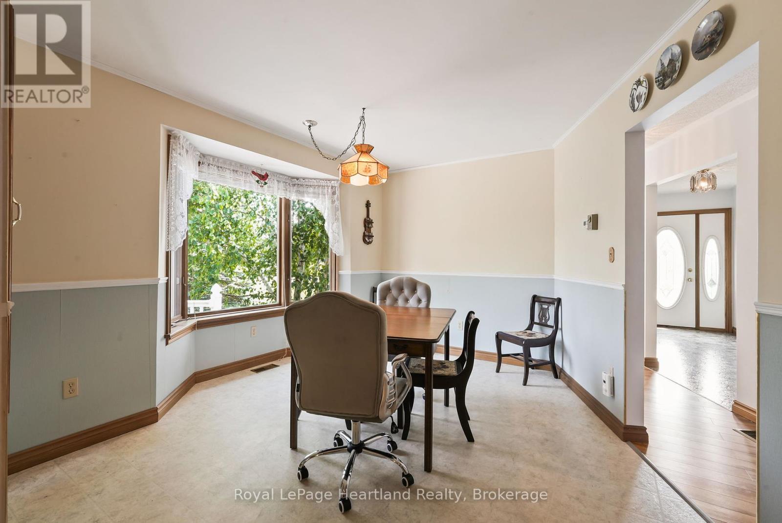 23 Mill Street E, Minto, Ontario  N0G 1M0 - Photo 12 - X12333017