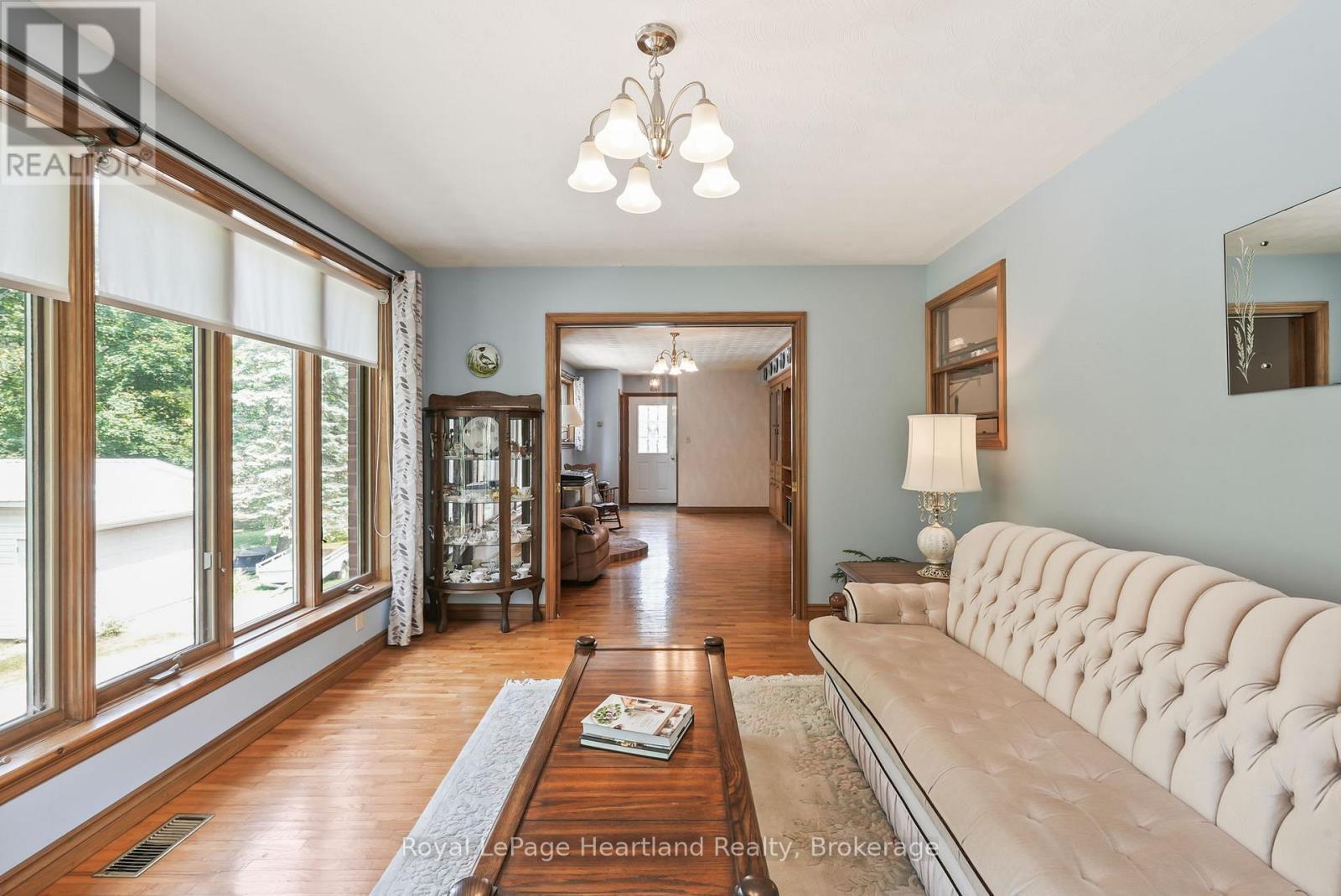 23 Mill Street E, Minto, Ontario  N0G 1M0 - Photo 17 - X12333017
