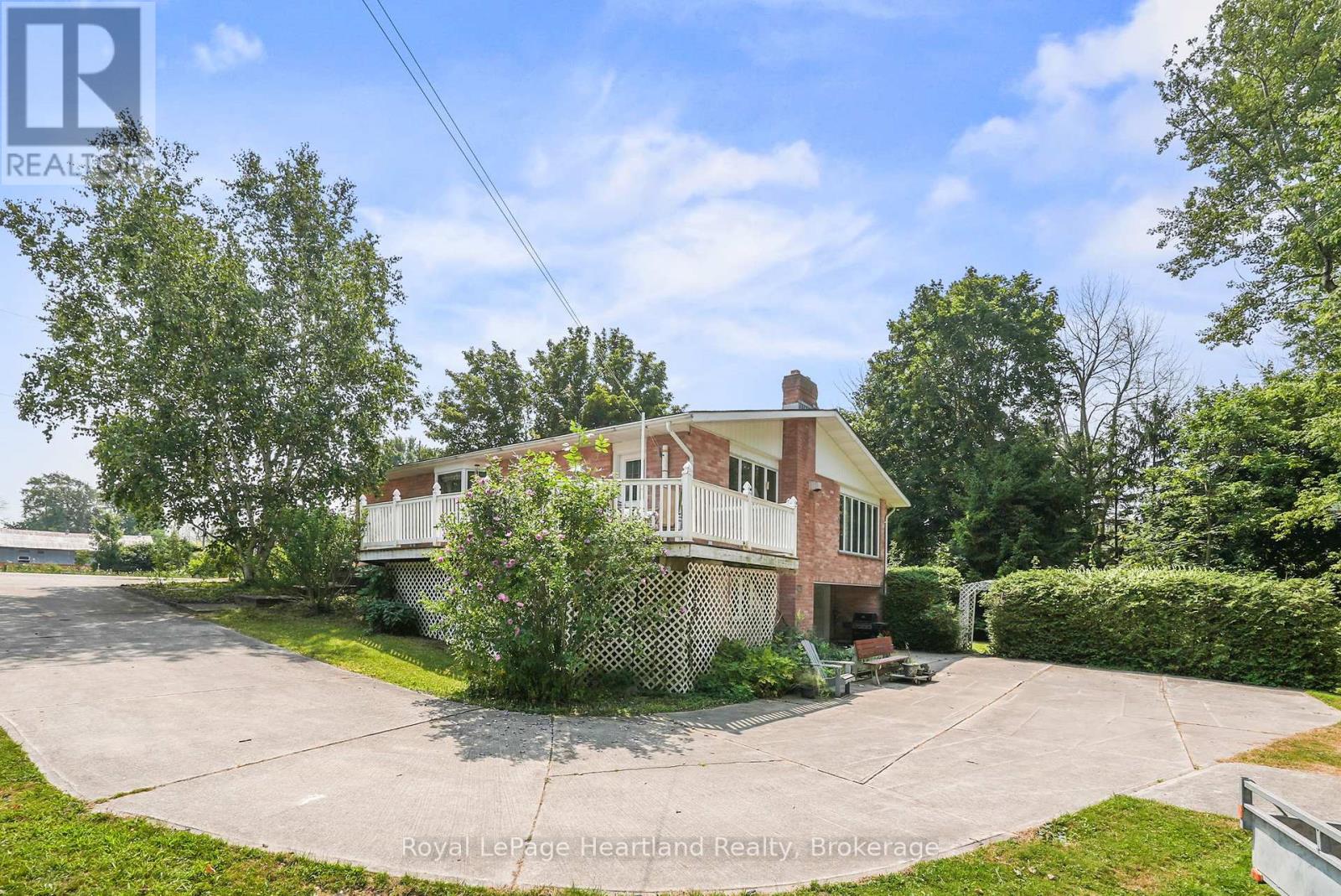 23 Mill Street E, Minto, Ontario  N0G 1M0 - Photo 31 - X12333017