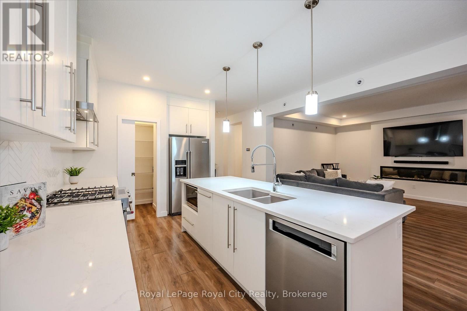 49 Ryder Avenue, Guelph, Ontario  N1G 0H1 - Photo 13 - X12333109