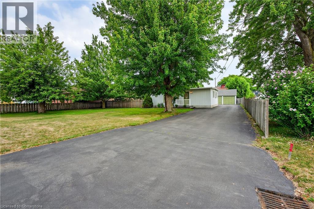 190 Thorold Road, Welland, Ontario  L3C 3V7 - Photo 2 - 40757609