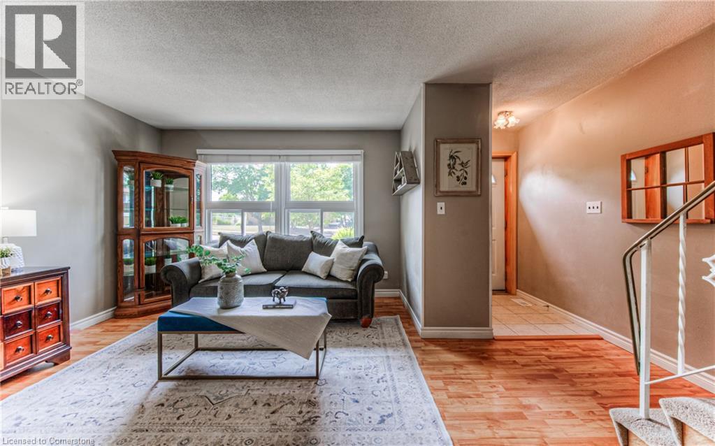 60 Shea Crescent, Kitchener, Ontario  N2E 1E8 - Photo 6 - 40757307
