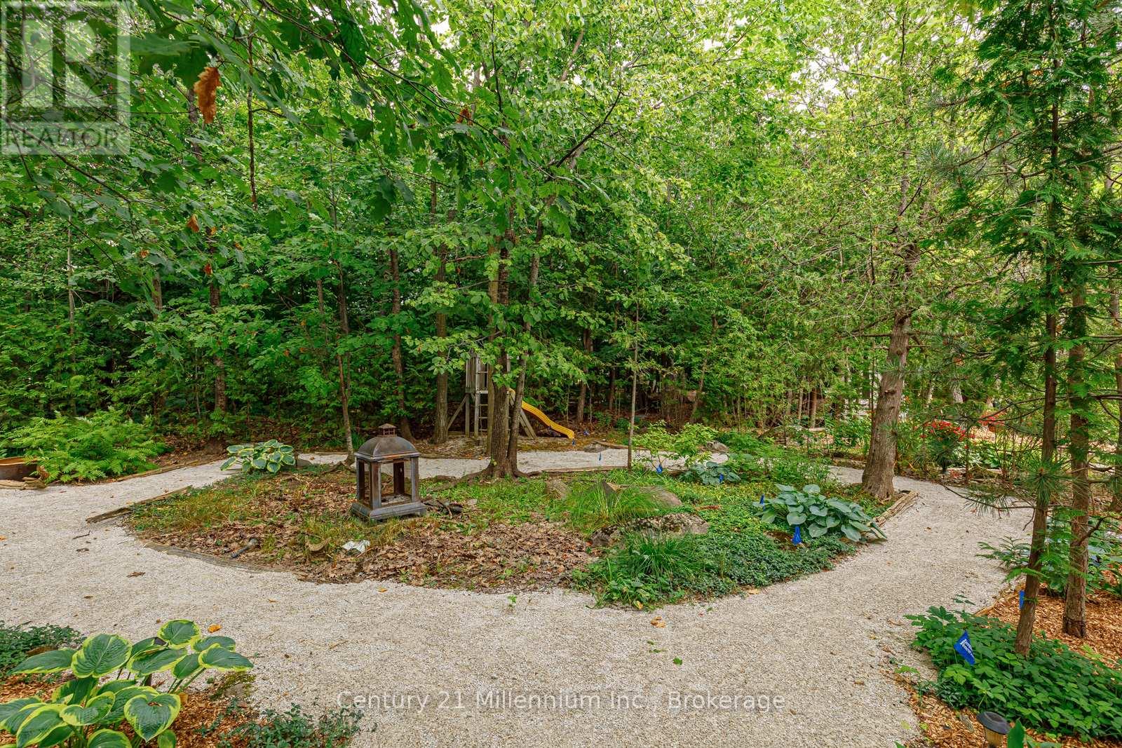 112 Cortina Crescent, Blue Mountains, Ontario  L9Y 0S9 - Photo 42 - X12333307