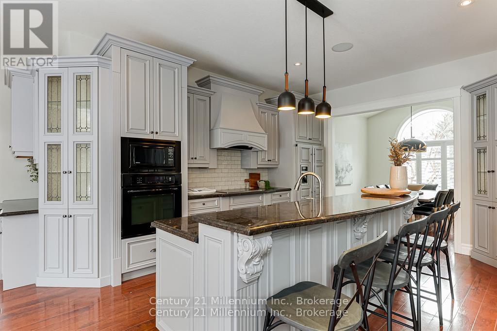 112 Cortina Crescent, Blue Mountains, Ontario  L9Y 0S9 - Photo 9 - X12333307