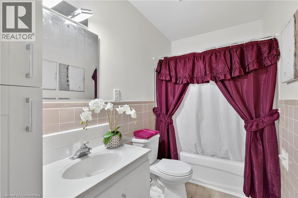 2041 Third Street Louth, St. Catharines, Ontario  L2S 6P9 - Photo 12 - 40756984