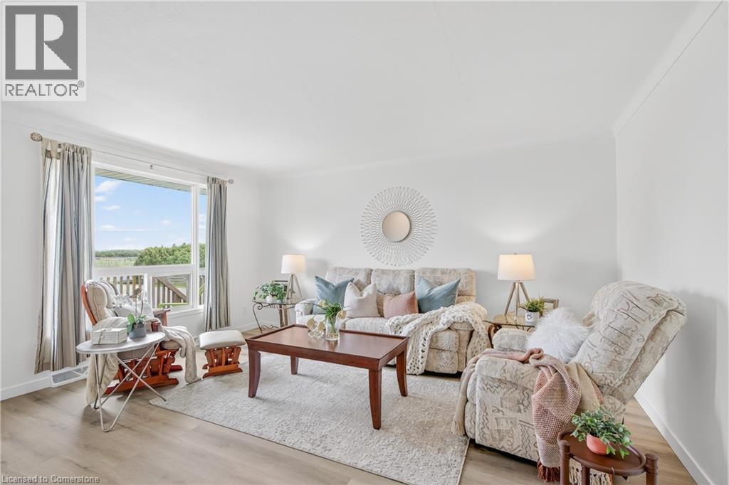 2041 Third Street Louth, St. Catharines, Ontario  L2S 6P9 - Photo 5 - 40756984