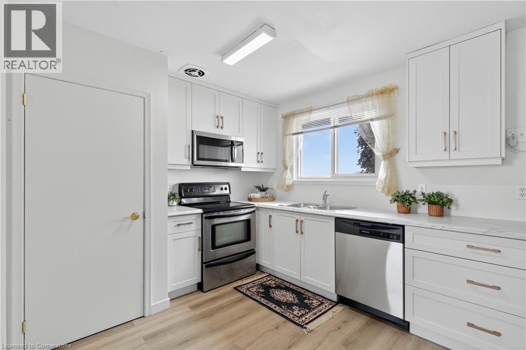 2041 Third Street Louth, St. Catharines, Ontario  L2S 6P9 - Photo 8 - 40756984