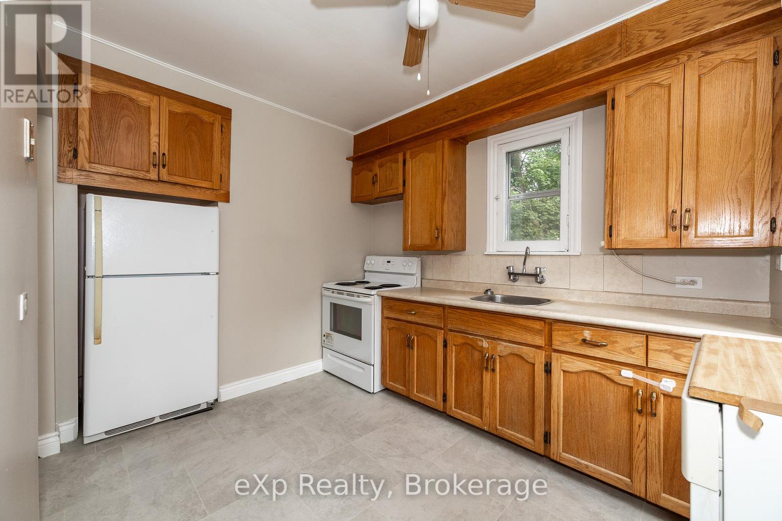 934 5th Avenue W, Owen Sound, Ontario  N4K 5A6 - Photo 17 - X12333439