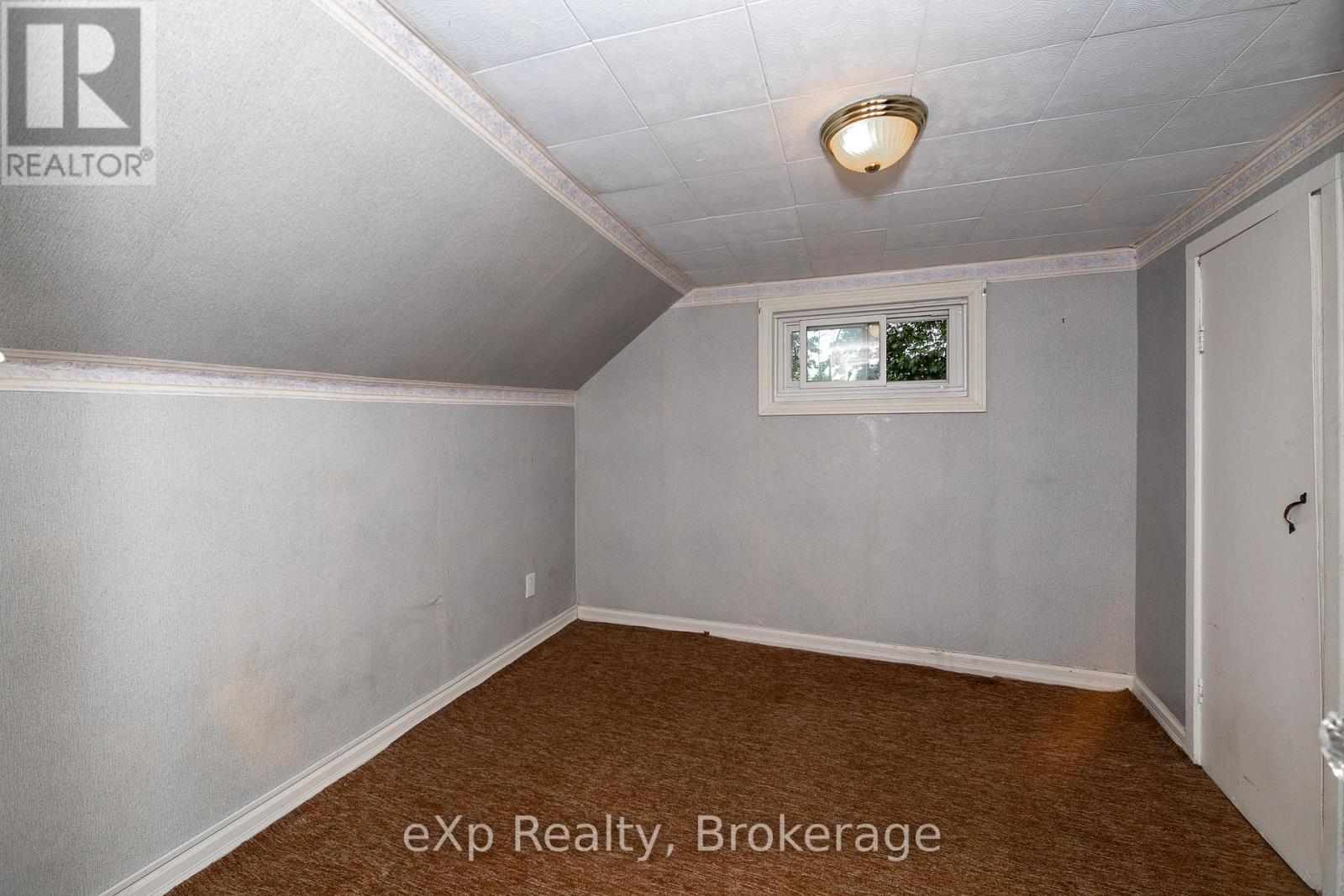 934 5th Avenue W, Owen Sound, Ontario  N4K 5A6 - Photo 28 - X12333439