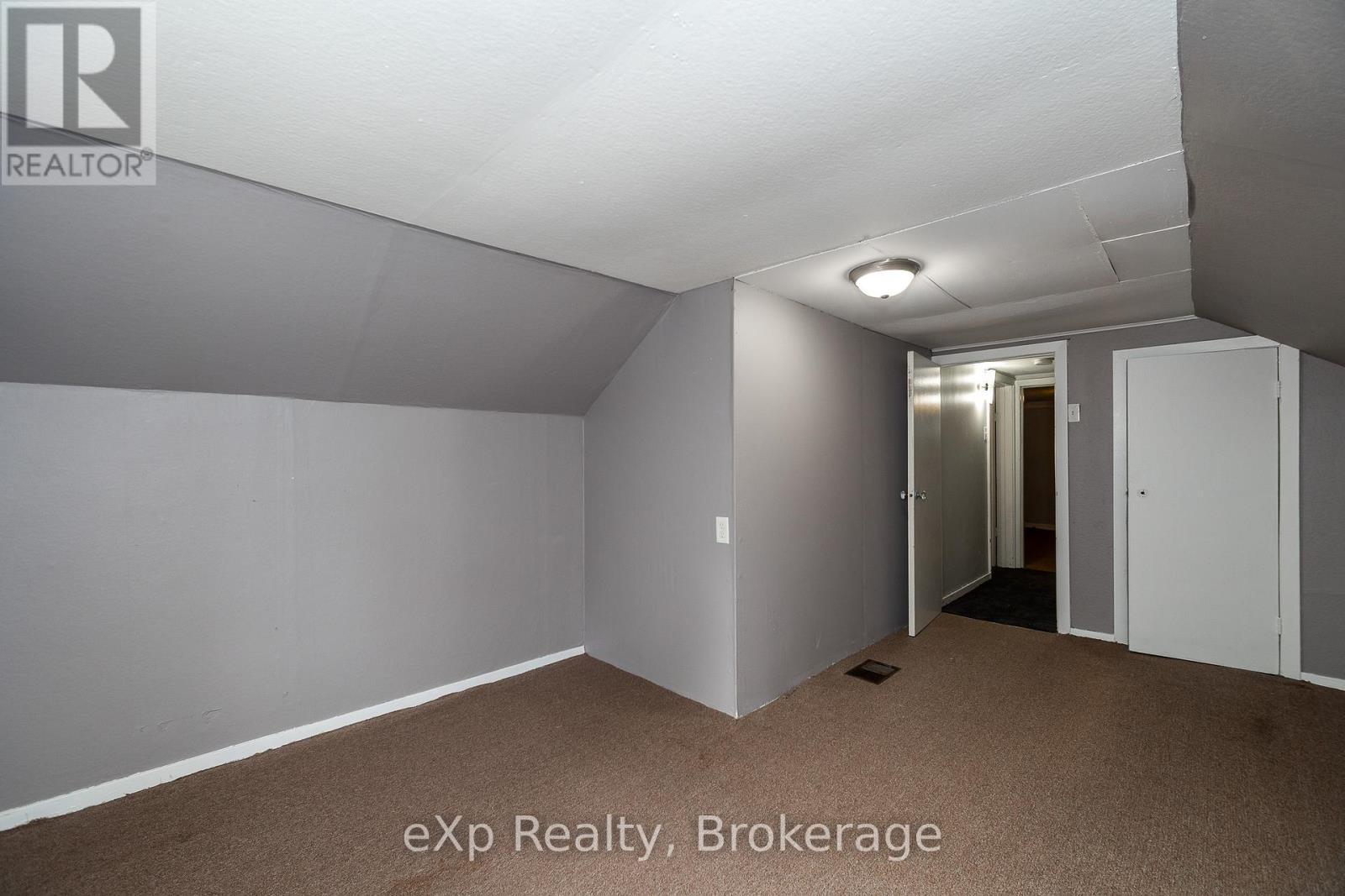 934 5th Avenue W, Owen Sound, Ontario  N4K 5A6 - Photo 31 - X12333439
