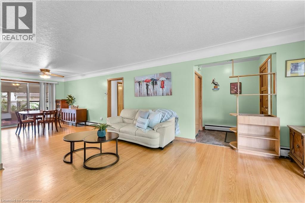 351 Helena Street, Fort Erie, Ontario  L2A 4J7 - Photo 8 - 40758547