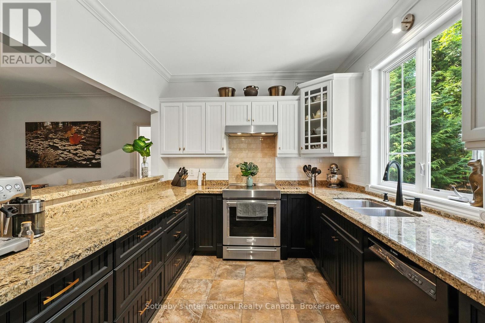 1394 Golden Beach Road, Bracebridge, Ontario  P1L 1W8 - Photo 27 - X12333500
