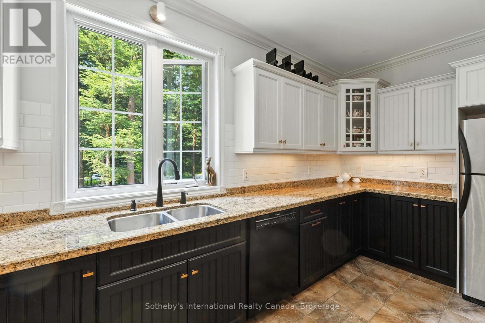 1394 Golden Beach Road, Bracebridge, Ontario  P1L 1W8 - Photo 28 - X12333500