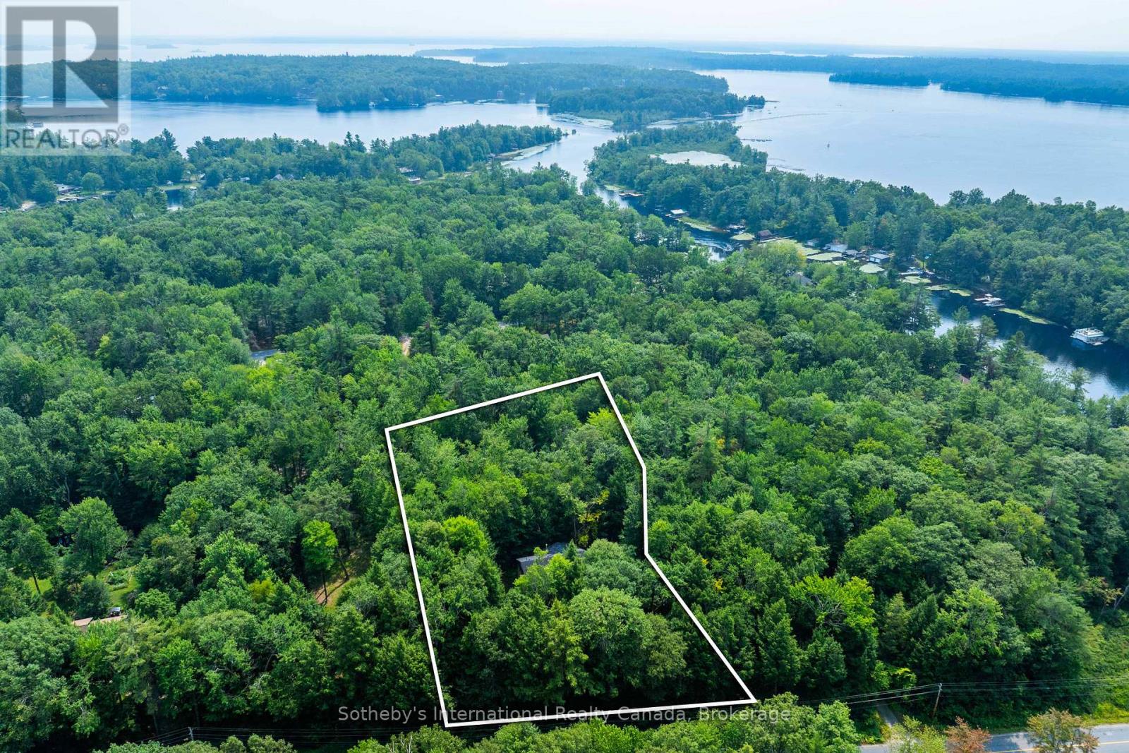 1394 Golden Beach Road, Bracebridge, Ontario  P1L 1W8 - Photo 8 - X12333500