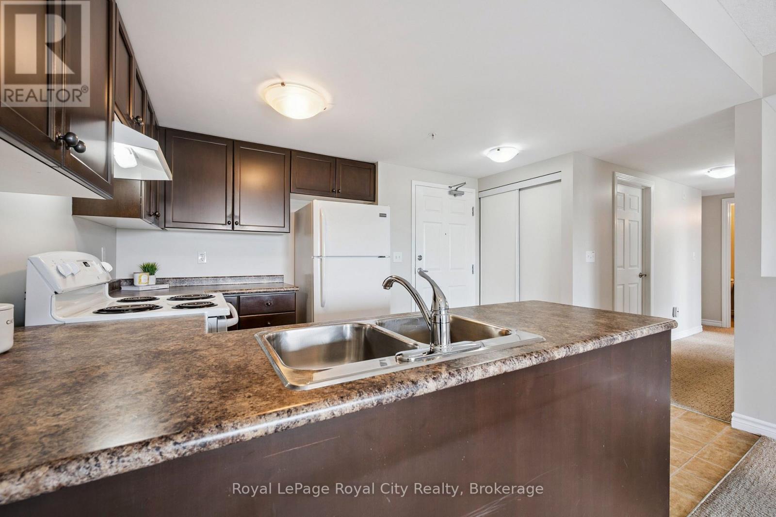 313 - 60 Lynnmore Street, Guelph, Ontario  N1L 0J8 - Photo 8 - X12333591
