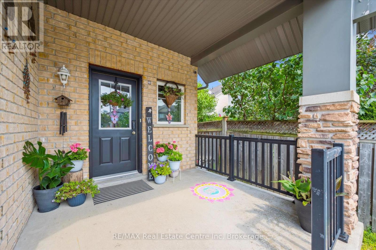 24 Wilkie Crescent, Guelph, Ontario  N1L 0B1 - Photo 2 - X12333605