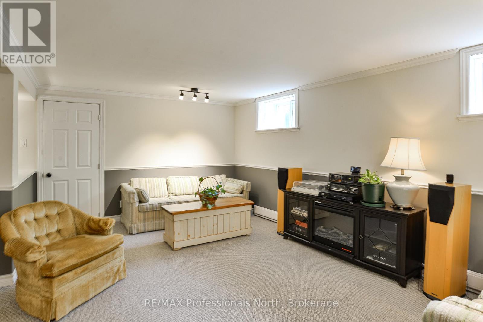 33 Woodchester Avenue, Bracebridge, Ontario  P1L 1H9 - Photo 14 - X12333637