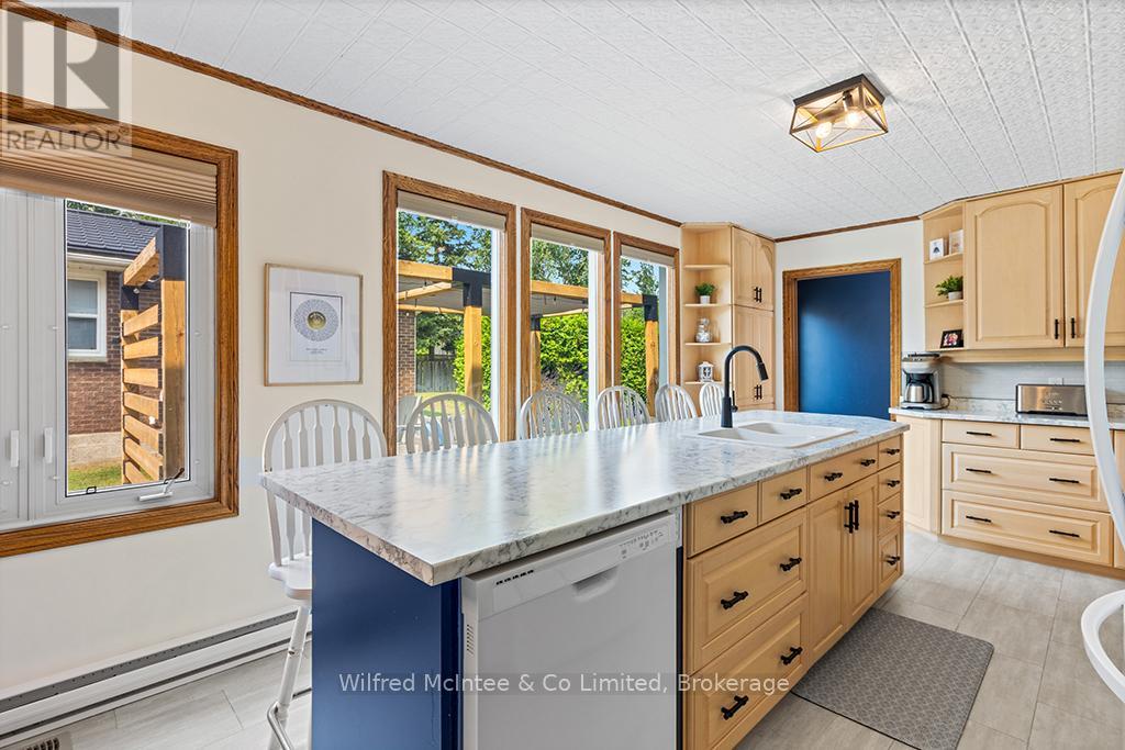 20 Ottawa Avenue, Saugeen Shores, Ontario  N0H 2L0 - Photo 17 - X12333643