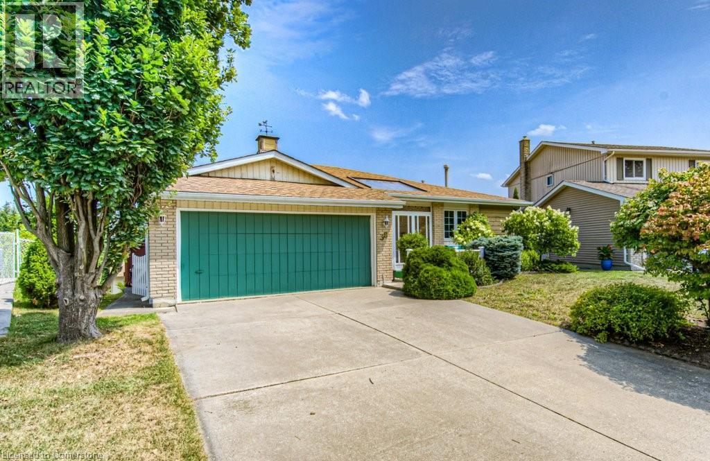 38 CHARNWOOD Cove, Kitchener, Ontario