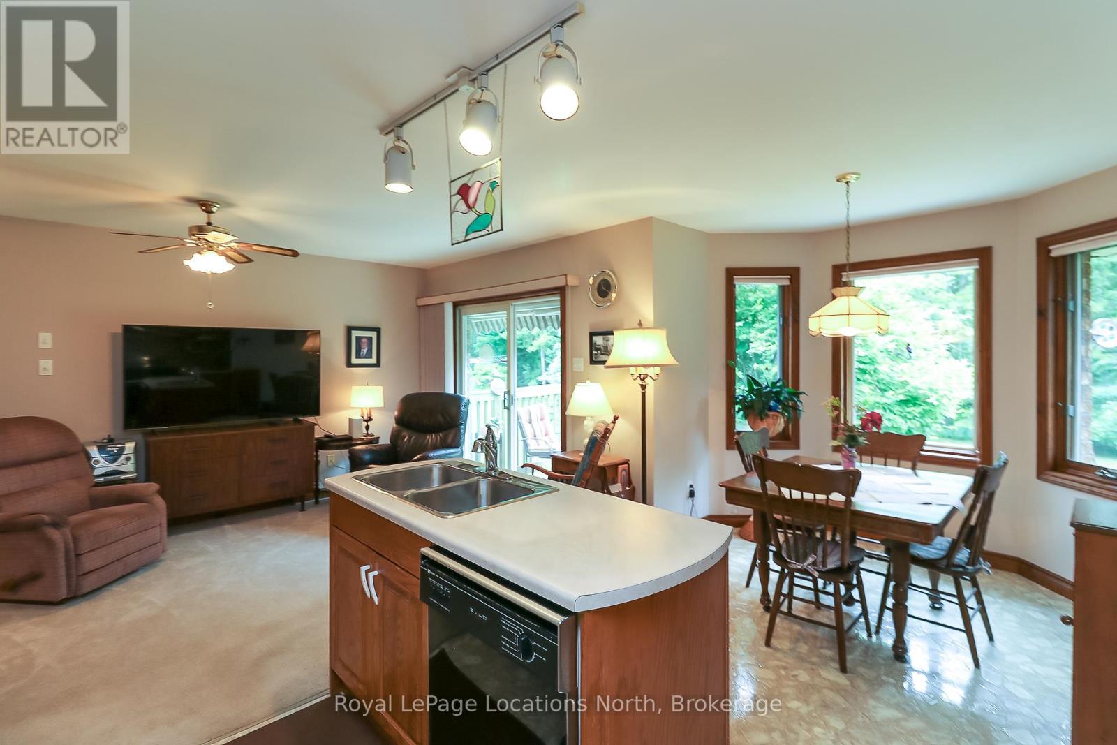 3 Kelley Crescent, Wasaga Beach, Ontario  L9Z 1J4 - Photo 11 - S12333794