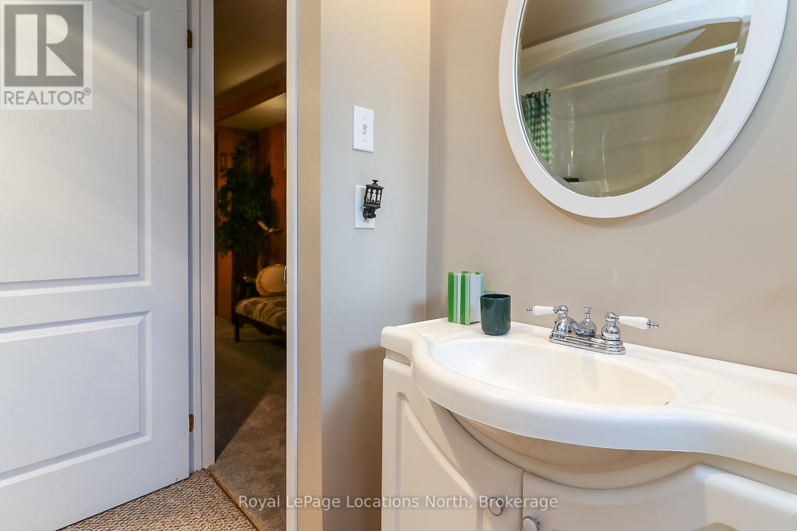 3 Kelley Crescent, Wasaga Beach, Ontario  L9Z 1J4 - Photo 34 - S12333794