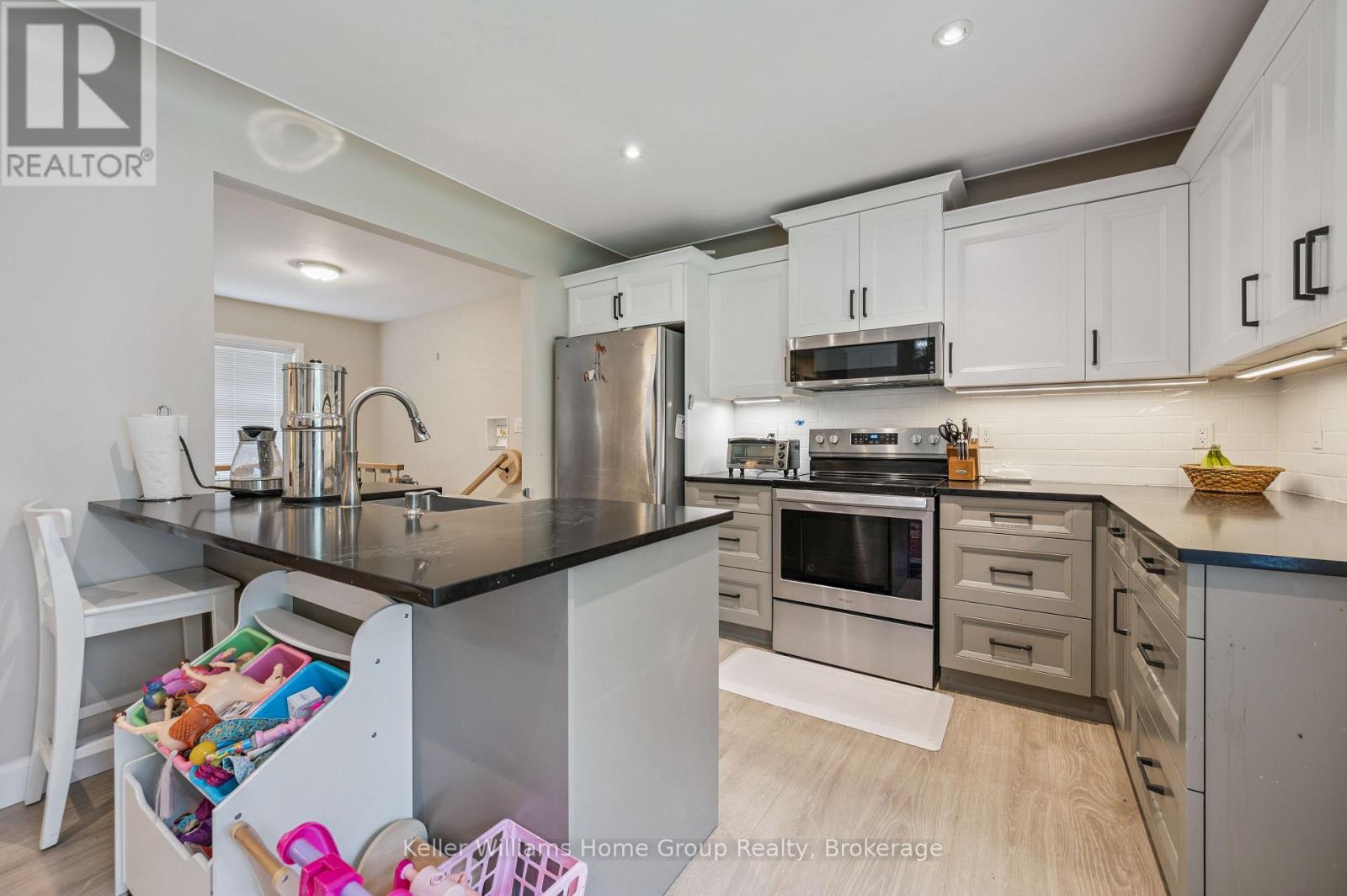 425 Elgin Street, Centre Wellington, Ontario  N1M 2C1 - Photo 18 - X12333738
