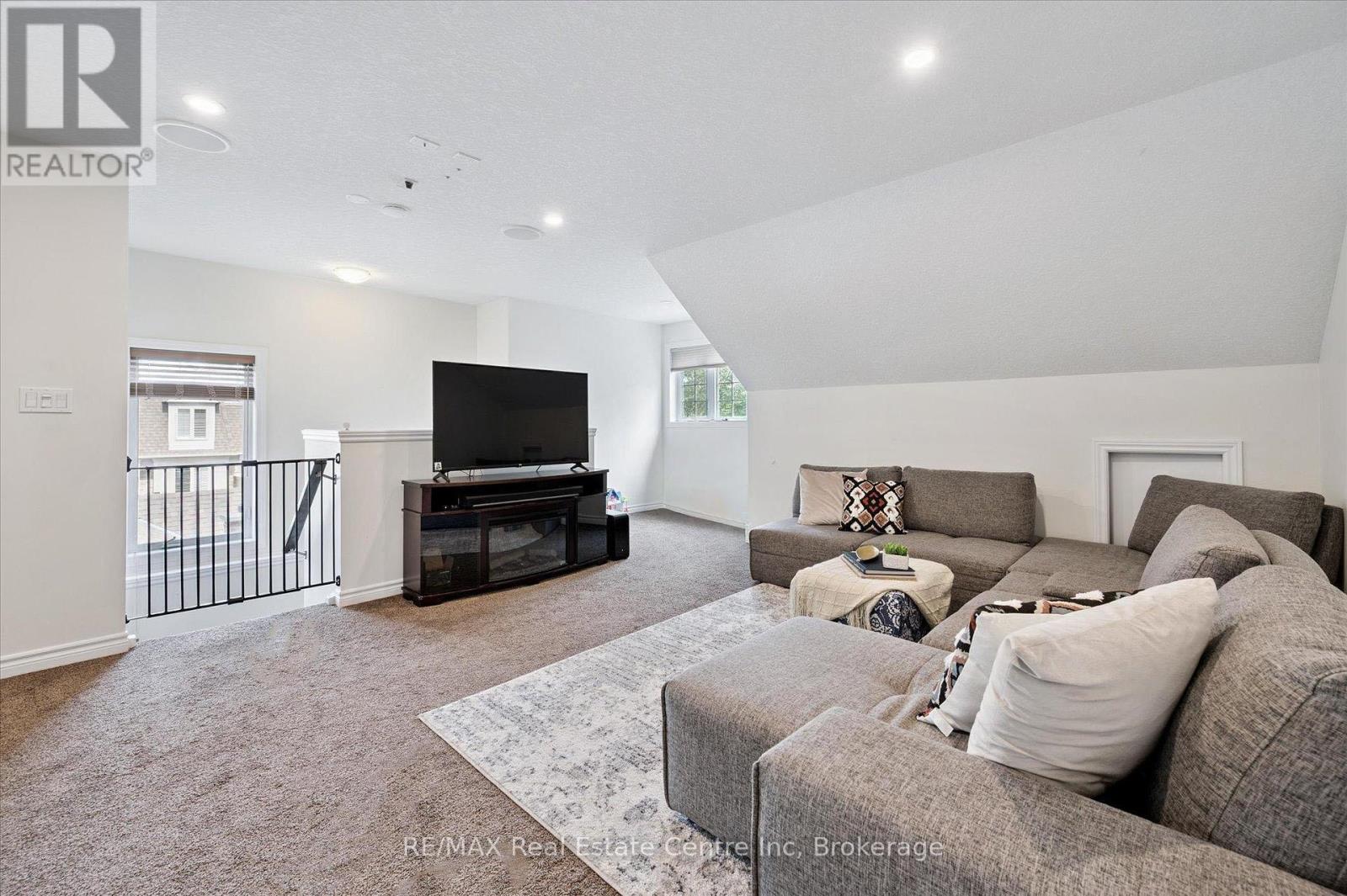 B - 68 York Road, Guelph, Ontario  N1E 3E6 - Photo 21 - X12333921