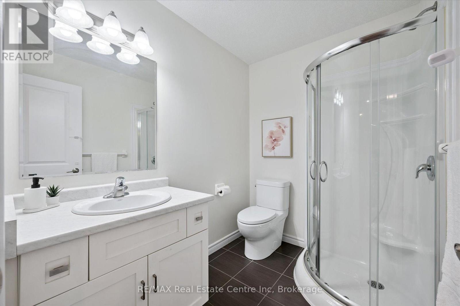 B - 68 York Road, Guelph, Ontario  N1E 3E6 - Photo 24 - X12333921