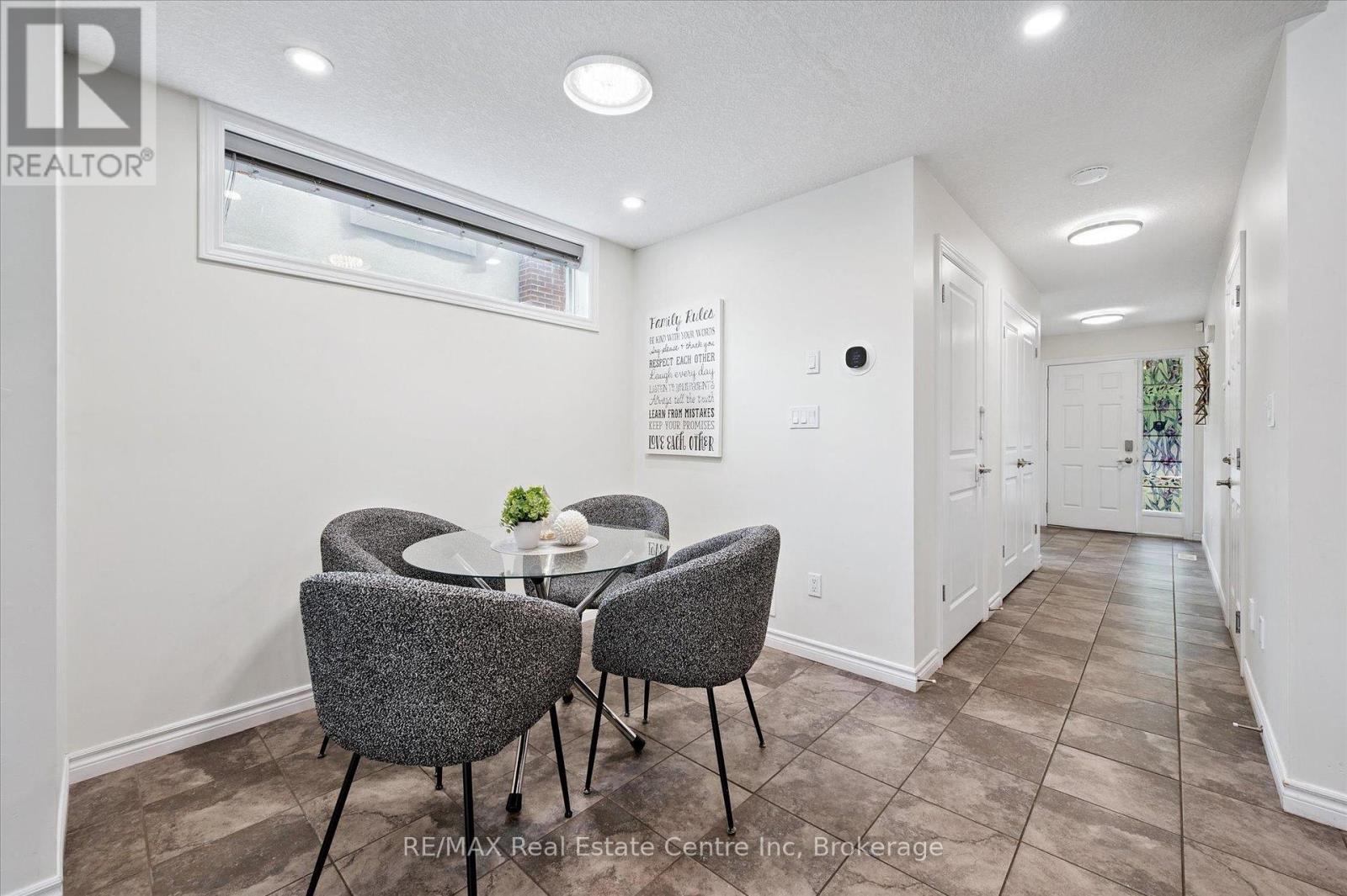 B - 68 York Road, Guelph, Ontario  N1E 3E6 - Photo 6 - X12333921
