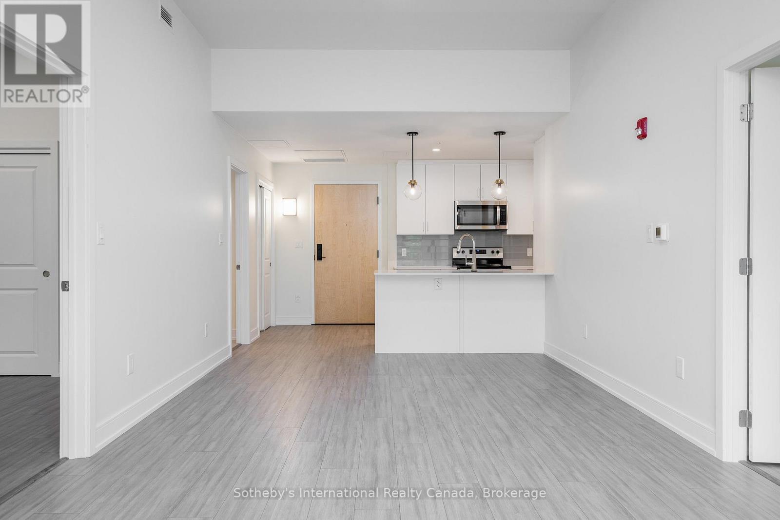 322 - 121 Mary Street, Clearview, Ontario  L0M 1G0 - Photo 3 - S12334036