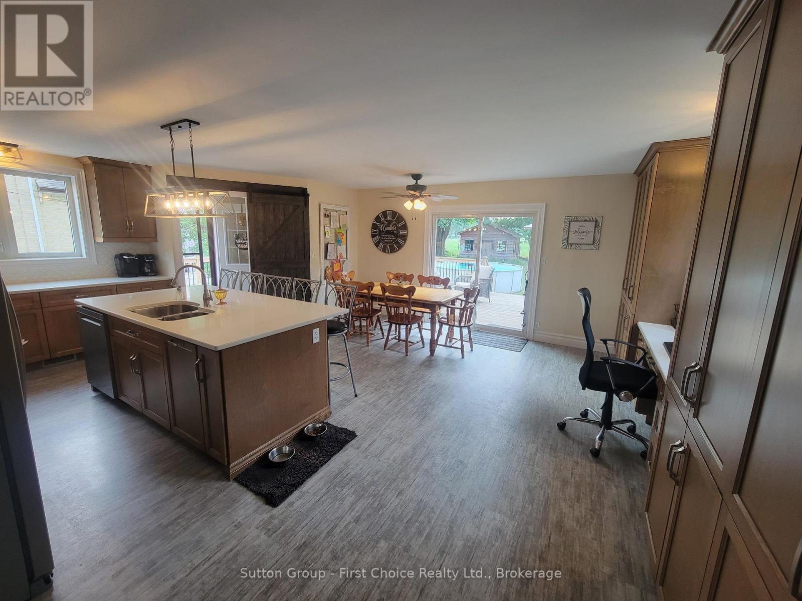 30 King Street N, South Huron, Ontario  N0M 1M0 - Photo 8 - X12334341