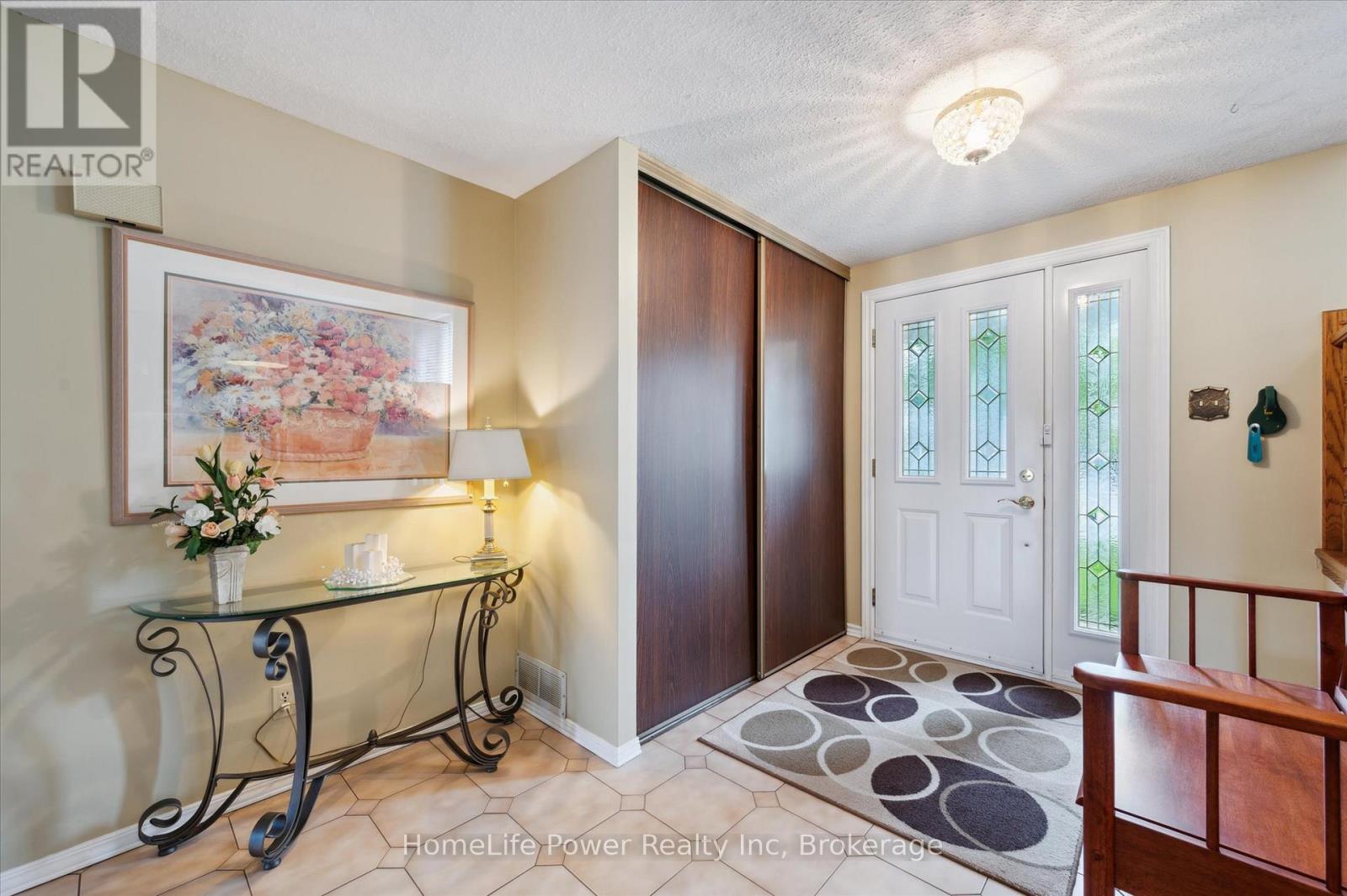 36 Sanderson Drive, Guelph, Ontario  N1H 7B8 - Photo 3 - X12334391